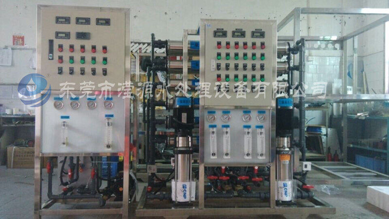/><br /></div><div>應用領域:</div><div>1.表面處理:電鍍配液用水、電鍍清洗用水;</div><div>2.電子工業(yè):半導體工業(yè)超純水、集成電路清洗用水制備;</div><div>3.電力工業(yè):高壓鍋爐補給水制備;</div><div>4.制藥行業(yè):醫(yī)用純化水的制備;</div><div>5.化學工業(yè):溶液的脫鹽提純;EDI超純水設備是一種環(huán)保節(jié)能新型水處理工藝,目前在工業(yè)生產用水處理中應用廣泛,受到各行業(yè)青睞。</div></div>
<div id=